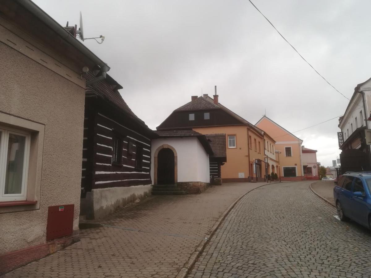 Apartmany Pod Baruncinou Skolou Česká Skalice Exteriör bild