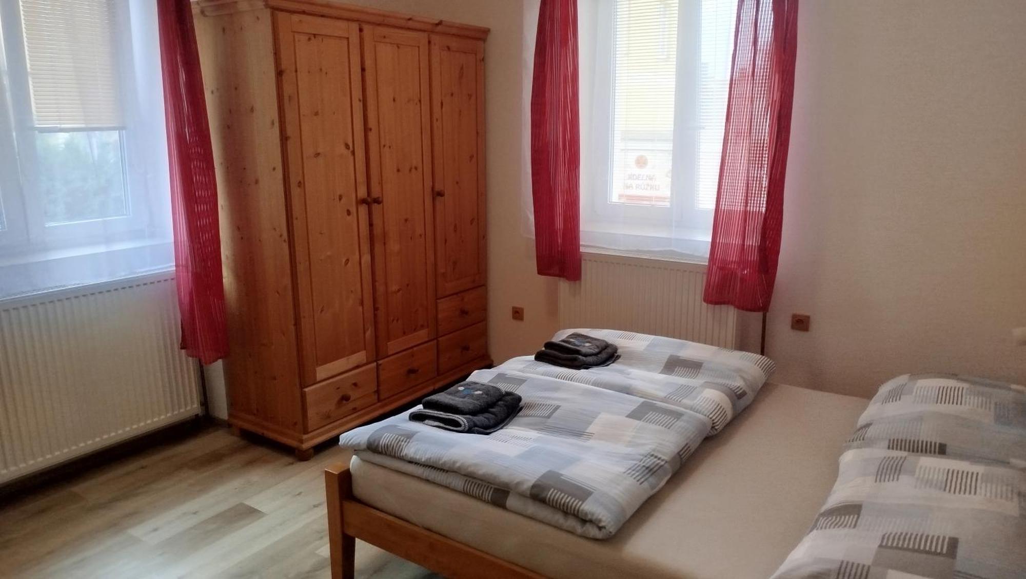 Apartmany Pod Baruncinou Skolou Česká Skalice Exteriör bild